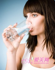  致癌因正伪辨 刮腋毛不是致癌原因 