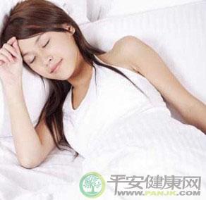 睡觉姿势大揭秘